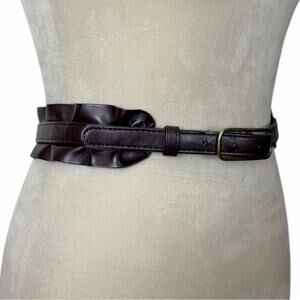 Gap Y2K Faux Leather Brown Ruffle Antique Gold Buckle Belt Women’s Size Medium